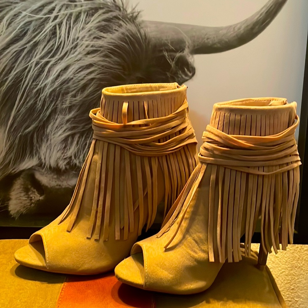 Adriana fringed peep toe boots size 8